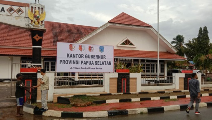 BANNER KANTOR GUBERNUR PROVINSI PAPUA SELATAN